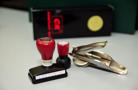 BVI公司與開曼公司的區(qū)別：注冊費(fèi)用