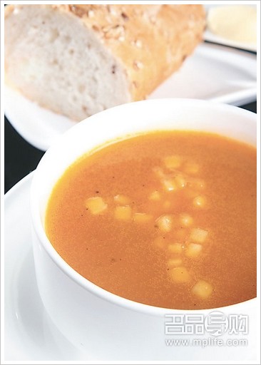 灣仔夜鶯開餐廳 大賣歐陸菜